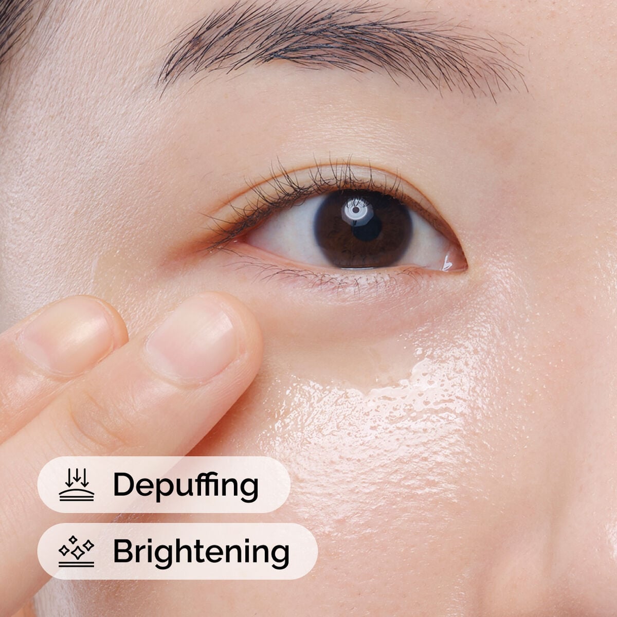 caffeine-solution-5-egcg-eye-serum-l0 ord-caffeine-solution-egcg-model-application-with-benefits.jpg
